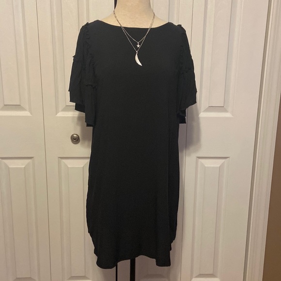 LOFT Dresses & Skirts - Cute little black dress size xs NWOT
